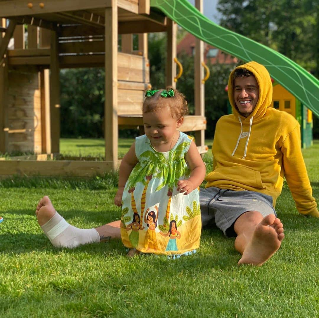 フィリペ・コウチーニョさんのインスタグラム写真 - (フィリペ・コウチーニョInstagram)「Desfrutando cada momento com minha princesa. 👸🏼♥️ #gratidao」5月10日 2時19分 - phil.coutinho