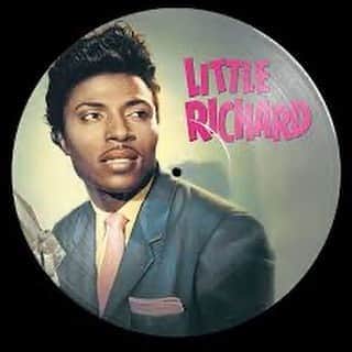 マイク・ダーントのインスタグラム：「RIP #LittleRichard You’re greatnesses will forever cast a long shadow!!! 🙏🏾🎶 🎹  #thearchitect #RocknRoll」
