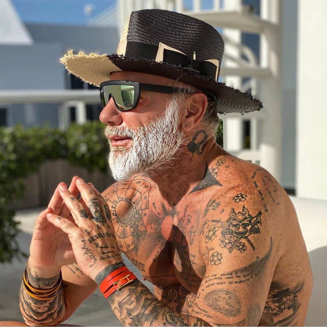 Nick Fouquetのインスタグラム：「Spirit animal 🐅 @gianlucavacchi」