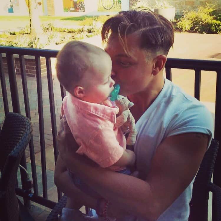 レイン・ギャリソンのインスタグラム：「Happy 4th Birthday to my nephew Jett. You are such a bright light and God has big plans for your life.」