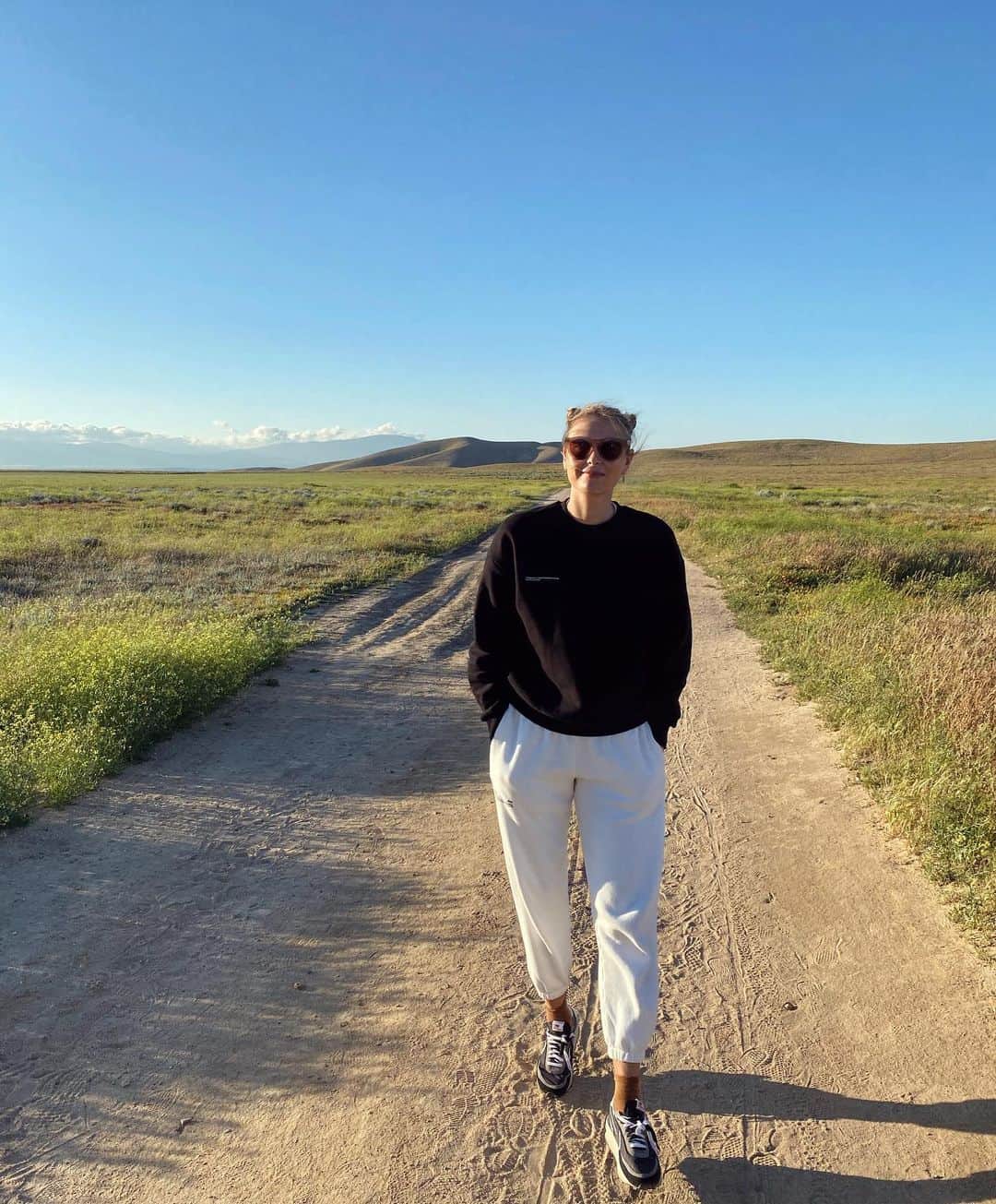 マリア・シャラポワのインスタグラム：「Road trip 🧳 with Bruce Springsteen for the mood 🎼👌🏼」