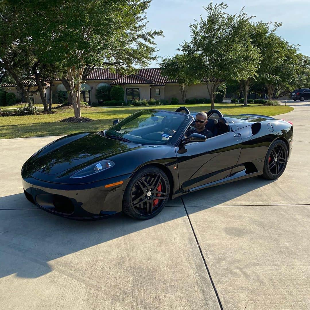 トニー・パーカーさんのインスタグラム写真 - (トニー・パーカーInstagram)「Racing soon?  See you on @twitch 🙌🏼🏎 id: tonyparker9 • • • #ferrari #f430 #racecar #racing #f1 #formula1 #leclerc #italian #cars」5月6日 4時30分 - _tonyparker09