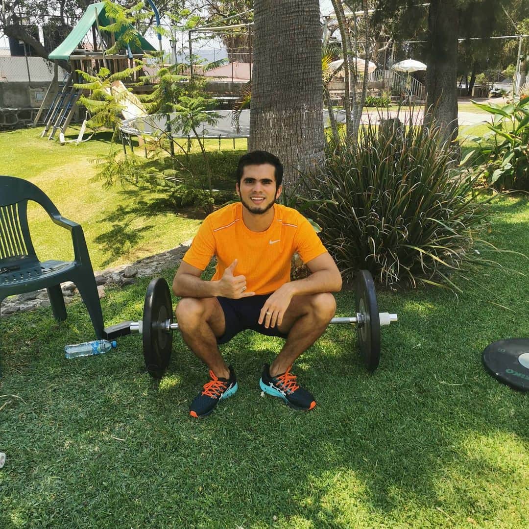 イヴァン・ガルシアのインスタグラム：「Saludos banda, terminando el Entrenamiento... #bonitomartes 💪🏻💥 @nike」