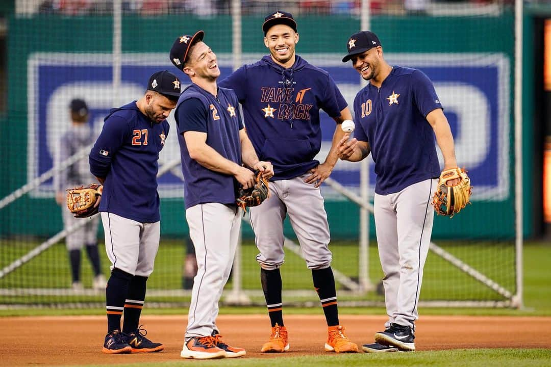 カルロス・コレアさんのインスタグラム写真 - (カルロス・コレアInstagram)「MISS YOU GUYS 😢❤️」5月6日 7時01分 - teamcjcorrea