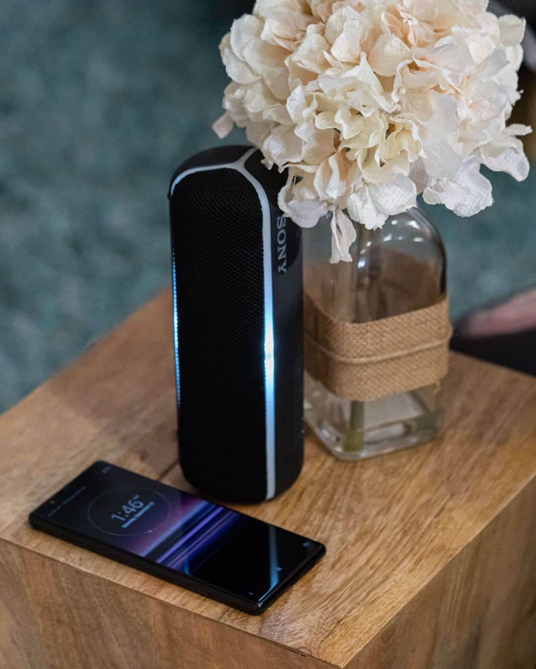 sonyさんのインスタグラム写真 - (sonyInstagram)「Stay connected this #MothersDay (The #SonyAudio XB22 speaker and #SonyXperia)」5月6日 7時10分 - sonyelectronics
