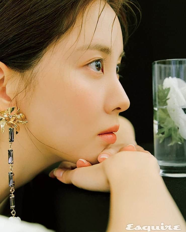 Just a girlさんのインスタグラム写真 - (Just a girlInstagram)「Seo Hyun @seojuhyun_s For Esquire Korea Magazine May Issue 2020 . . . . . #서현 #SeoHyun #서주현 #SeoJooHyun #일상#셀카#셀스타그램#오늘의훈남#얼스타그램#훈남#셀피#ulzzang#koreangirl#f4f#daily#kdrama#followme#followforfollow#followback#선팔하면맞팔#좋반#좋아요#선팔#맞팔#오늘의훈녀#훈녀#협찬」5月6日 7時15分 - cecithegirl