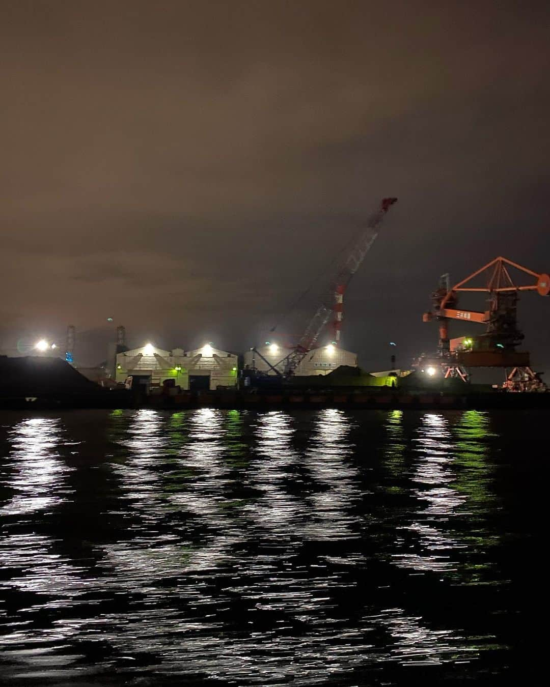 パンツェッタ・ジローラモさんのインスタグラム写真 - (パンツェッタ・ジローラモInstagram)「#beautiful #and #ugly #yokohama #factory #night #sea #japan #」5月6日 8時28分 - girolamo.me