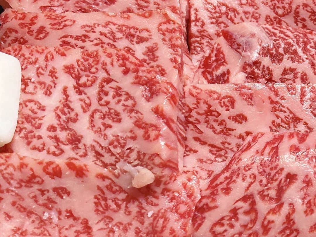 のインスタグラム：「世界一　#映え  #肉　#birthdaypresent  #present」