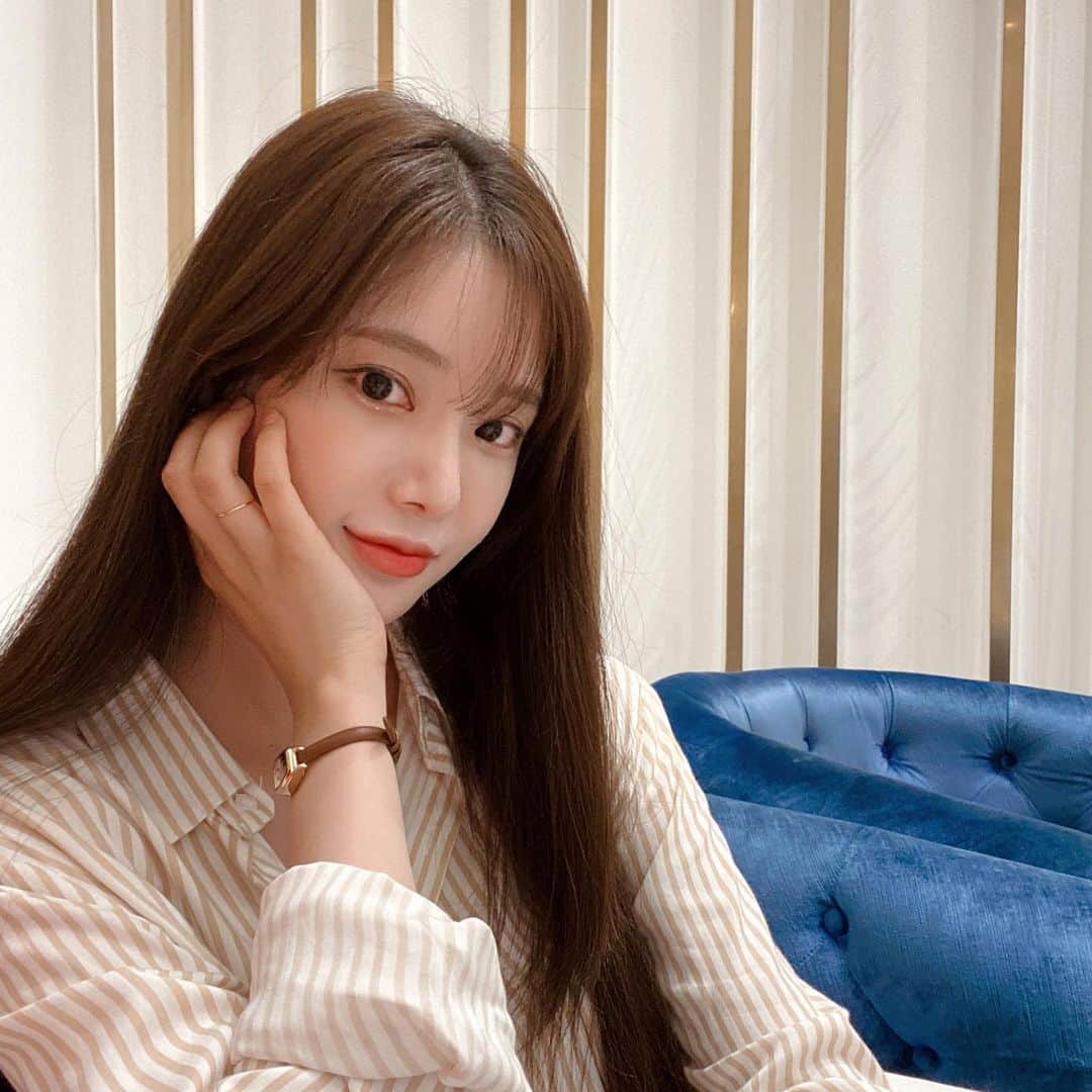 Chuuのインスタグラム：「시원한 소재로 여름에도 툭 걸쳐기 좋아요🤎🤗 #chuuseoul」