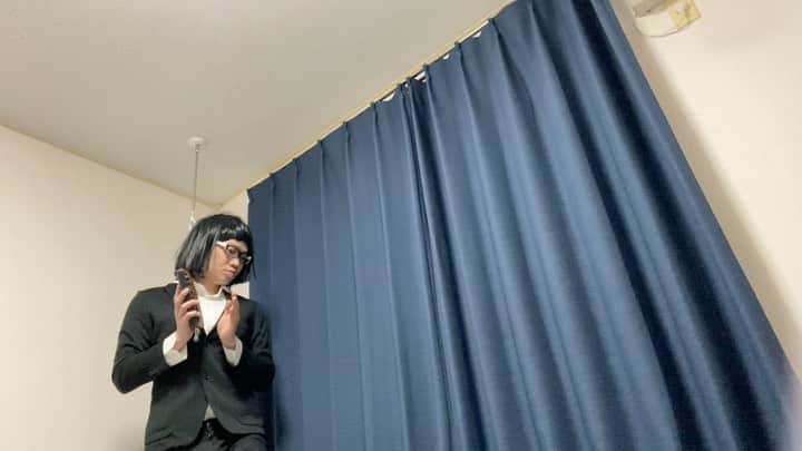 岡下雅典のインスタグラム：「去年の細かすぎて伝わらないものまねのオーディションで最終選考まで残ったけどあかんかったものまね  その① 「コンビニでサラダを選ぶOL」」