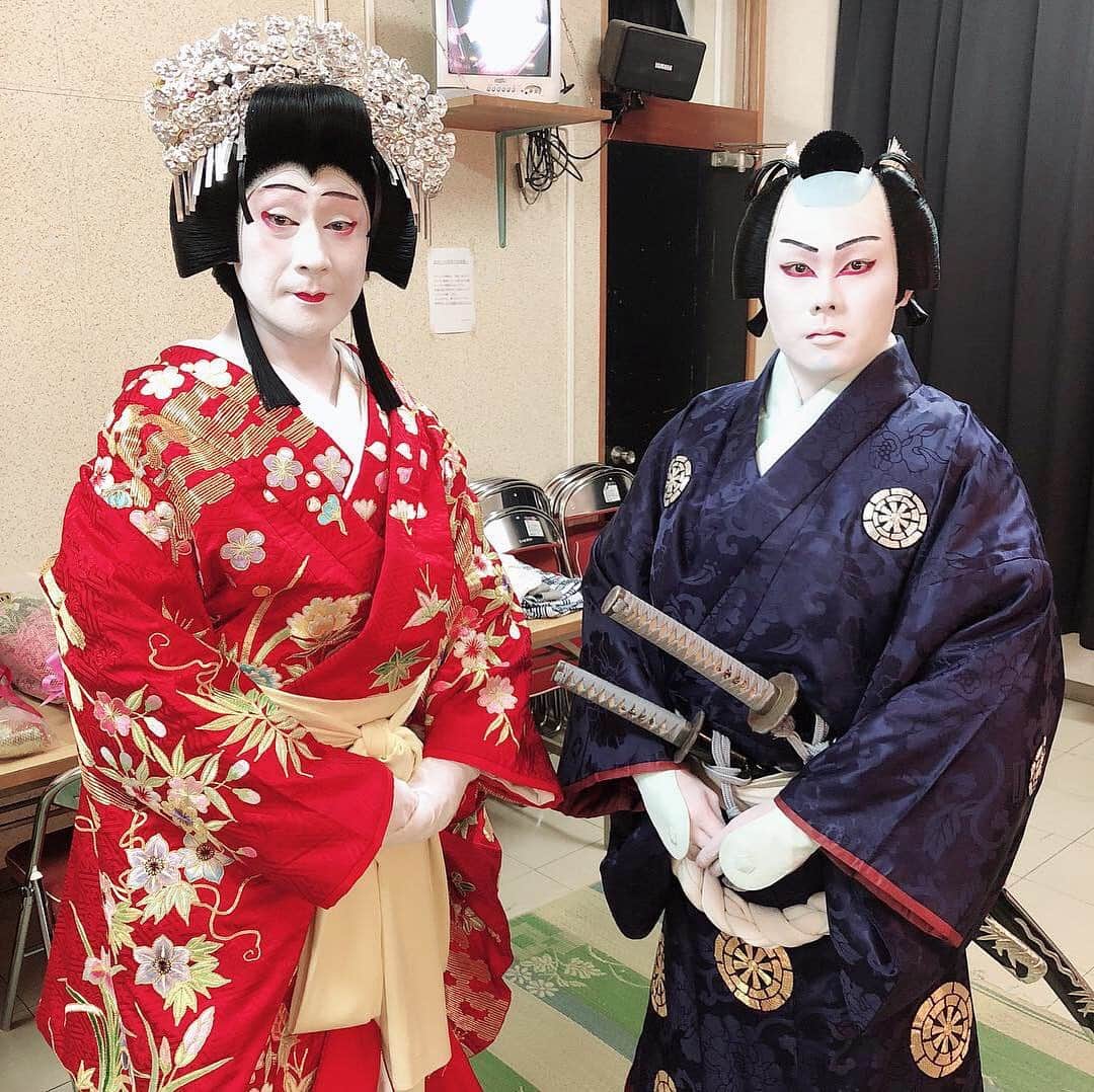 市川 翔乃亮のインスタグラム：「師匠、お誕生日おめでとうございます。  今後ともお願いいたします。」
