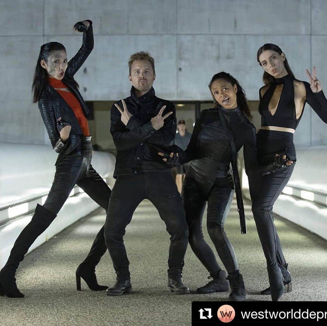 TAO（岡本多緒）さんのインスタグラム写真 - (TAO（岡本多緒）Instagram)「Hope you enjoyed the season 3...💣 #westworld #teammaeve」5月6日 11時38分 - taookamoto