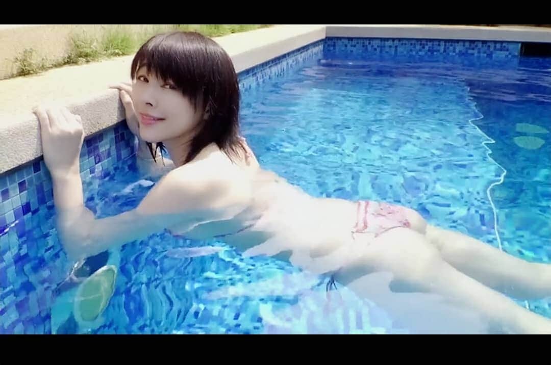 松坂南さんのインスタグラム写真 - (松坂南Instagram)「泳ぎたい😢  今月までの我慢かなー？  #おのれコロナ  #stayhome」5月6日 12時02分 - minami_matsuzaka