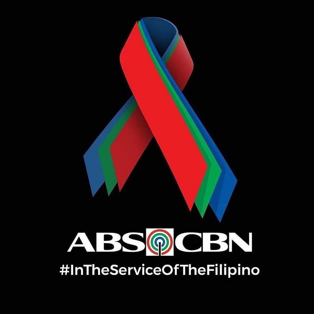 のインスタグラム：「So difficult to believe, that in uncertain times such as these where many of our countrymen are cut off from normality, their work and now...from a network that has always strived to inform, entertain and serve the Filipino people. I'm a proud Kapamilya for the last 15 years and I stand by my home network.  #IStandWithABSCBN #AlwaysProudToBeAKapamilya」