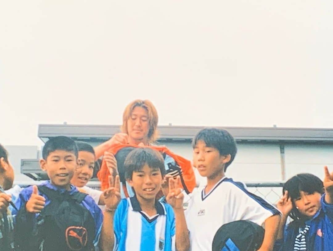 小川慶治朗のインスタグラム：「@ataruesaka10 との秘蔵ショット📸🎞 #ウッディSC #旧いぶきの森 #吉村光示 #柏レイソル #ヴィッセル神戸 #王子 #江坂任」