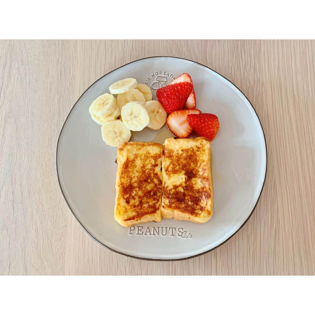 南明奈さんのインスタグラム写真 - (南明奈Instagram)「#おうちカフェ フレンチトースト作りました😊 盛り付けって難しいよね🤔💦 #フレンチトースト」5月6日 14時00分 - akinaminami