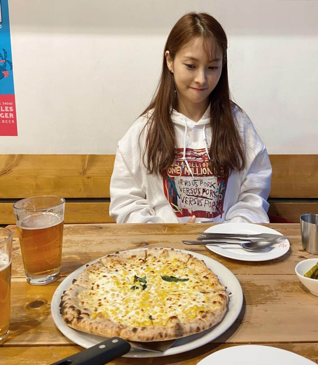 パク・ギュリさんのインスタグラム写真 - (パク・ギュリInstagram)「어떻게 먹어야 맛있게 먹었다구 소문이 날까.....는 무슨 그냥빨리먹을래히히」5月6日 14時01分 - gyuri_88