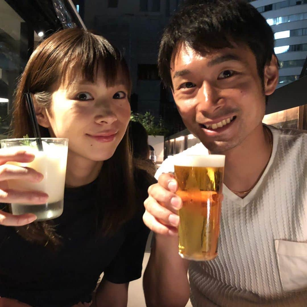 酒井瞳さんのインスタグラム写真 - (酒井瞳Instagram)「@terrace_j.2018 から #Jトレバトン が回ってきたのでやってみました（＾_＾） 一昨年くらいの夏の写真出てきた！ 私はトレーニング始めたのこの時くらいで、兄もジム開業したのこれくらいだったな。 ２年弱経つけどお互い変わらず続いてるなぁ！兄ちゃん頑張ろぉ！！！ 酒井兄妹で健康を広げていくぞぉ！！ #お家時間 #日々成長 #宅トレ #training #bodymake #筋トレ女子 #diet  #workout #未来の自分喜べ #美body #健康  #下腹 #腸活 #ぽっこりお腹 #足痩せ #下半身 #酒井兄妹 #兄妹」5月6日 14時54分 - s.sakaihitomi