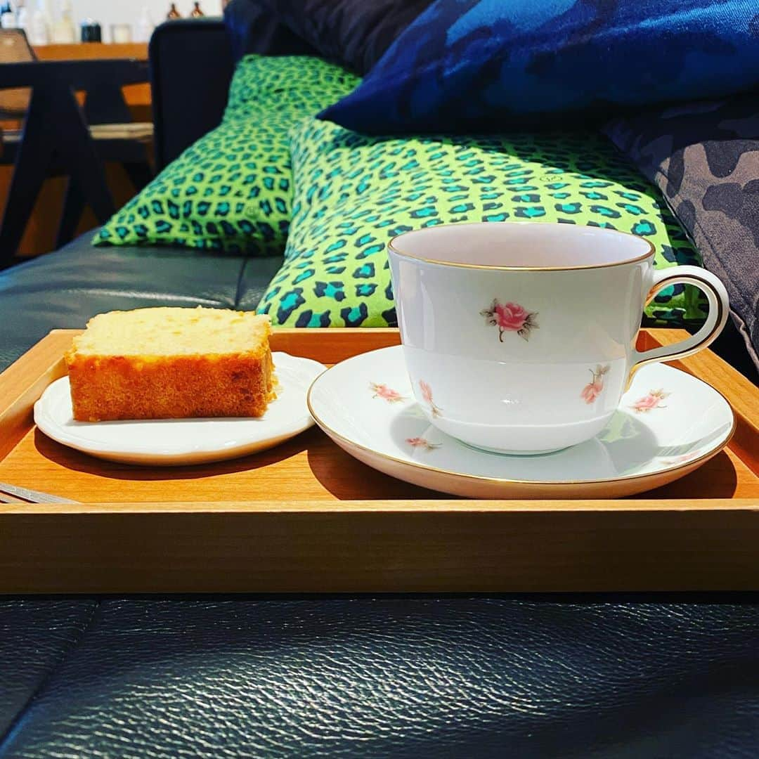 藤原ヒロシさんのインスタグラム写真 - (藤原ヒロシInstagram)「do nothing but a cup of tea」5月6日 15時35分 - fujiwarahiroshi