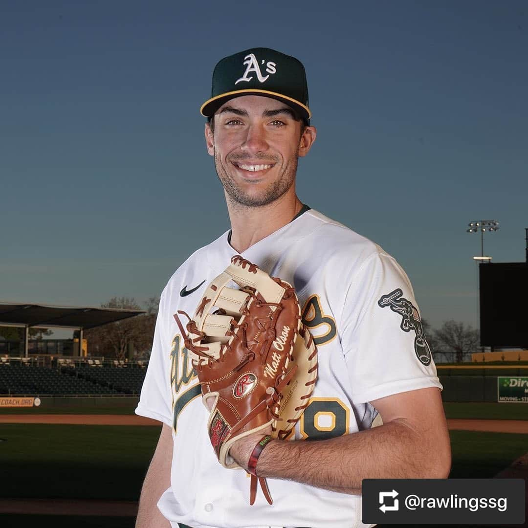 Rawlings Japanさんのインスタグラム写真 - (Rawlings JapanInstagram)「#Repost @rawlingssg with @get_repost ・・・ We continue our #RawlingsGloveDay coverage with more behind-the-scenes content from the @athletics! Check out some cool shots of Matt Olson, Marcus Semien, Sean Murphy, Liam Hendriks, Mark Canha, and Sean Manaea here with their 2020 gamers. 🔥 #TeamRawlings #SpringTraining #MLB #baseballlife⚾️ #TheMarkOfAPro @rawlings_japan_llc」5月6日 15時52分 - rawlings_japan_llc