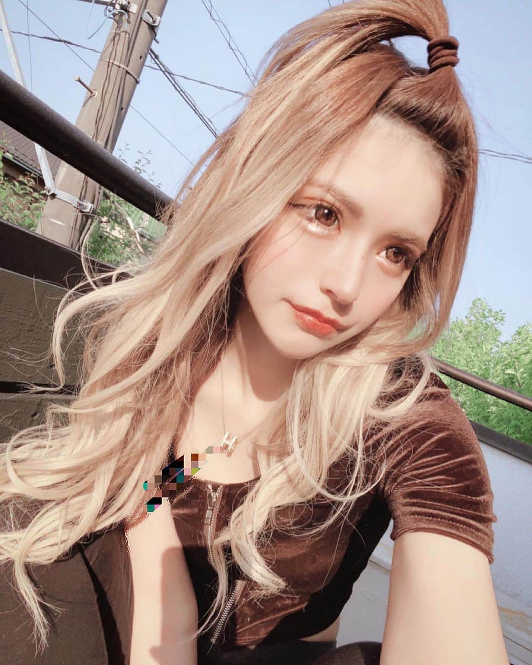 アンジェリカのインスタグラム：「🤎💦 . Netflixでおすすめの映画教えてほしい🎬❤️ 暇すぎて笑笑‼︎ . それとGLP-1ダイエットから１週間経過🥰🥰 順調に体重も落ちて少し身体にも変化出てきたかも‼︎ ２週間後３週間後が楽しみ〜🤣❤︎❤︎ @tcbtomita  @tcbshibuya 🤎💦 . #glp1ダイエット #東京中央美容外科 #東京中央美容外科渋谷院 #ダイエットならtcb東京中央美容外科 #美容外科 #渋谷 #富田先生  #ダイエットマスタートミタ  #ダイエット  #tcb式ドクターズダイエット #pr #newメイク」