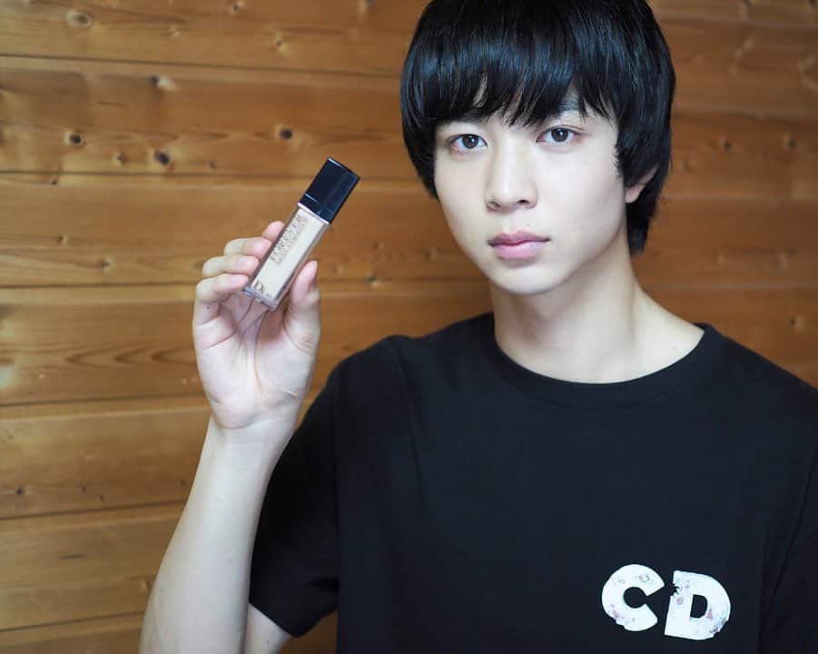 鈴木仁のインスタグラム：「. make up challenge 普段メイクをしない自分でもこんな自然に  #diorstandswithyou #staysafestayhome  #diorforever  #tokyopink」