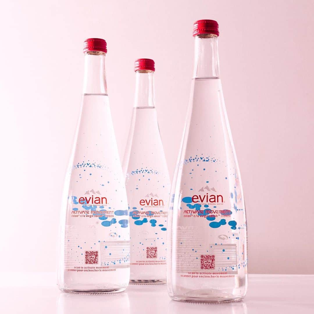 evianさんのインスタグラム写真 - (evianInstagram)「Our Activate Movement collection by @virgilabloh celebrates the power of youth to enact change, with a call to action for a more sustainable future. ​ #evian #evianxvirgilabloh #stayhydrated #activatemovement #positivedrops」5月6日 17時13分 - evianwater
