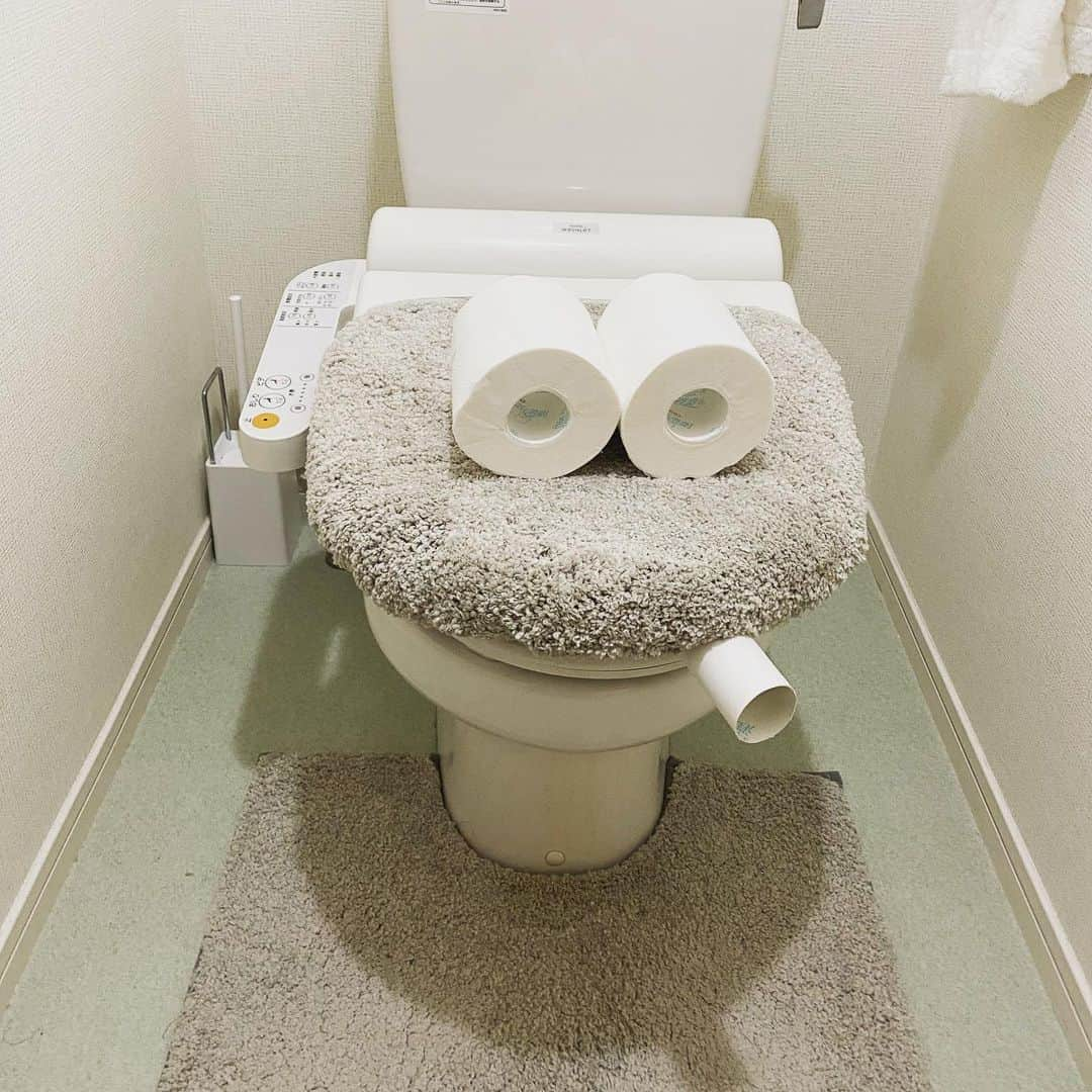 高橋純平のインスタグラム：「おトイレモンスター🚽👾」