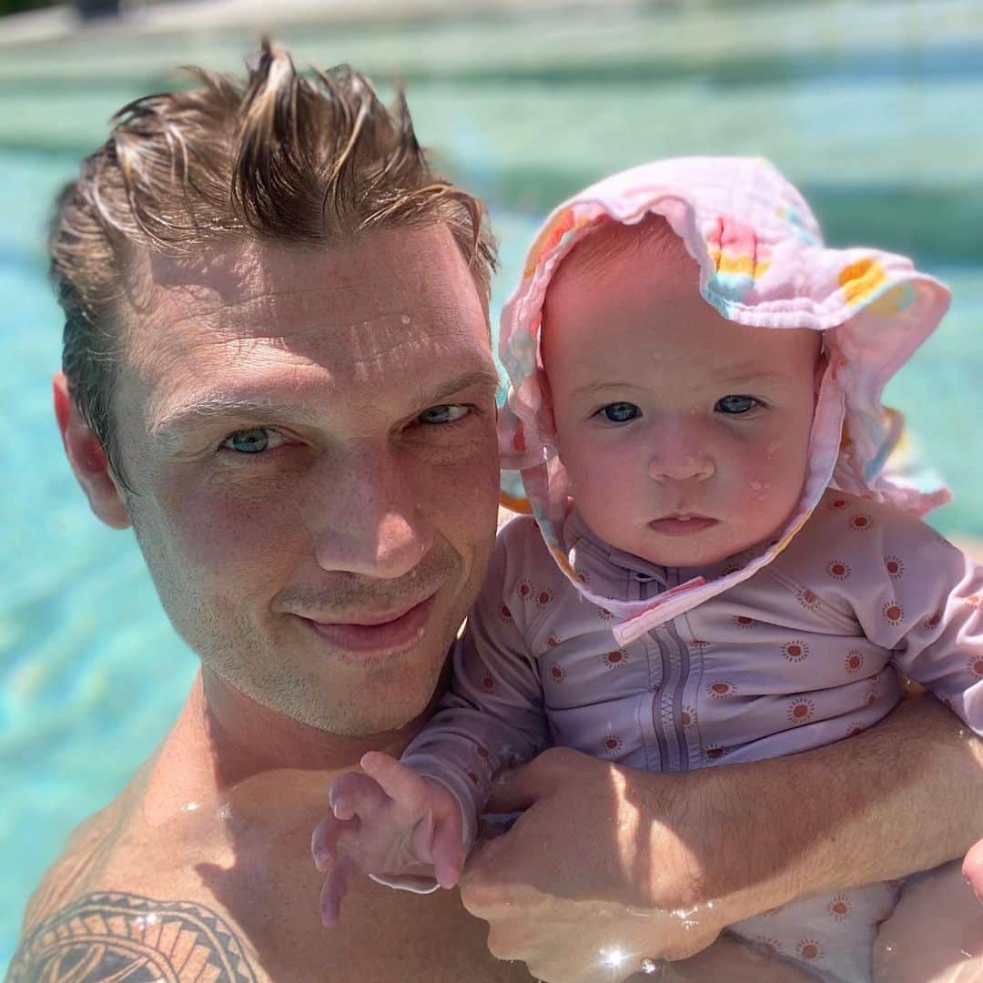 ニック・カーターさんのインスタグラム写真 - (ニック・カーターInstagram)「Just a little pool time with my little princess. #fatherhood #daddyslittlegirl」5月7日 4時40分 - nickcarter