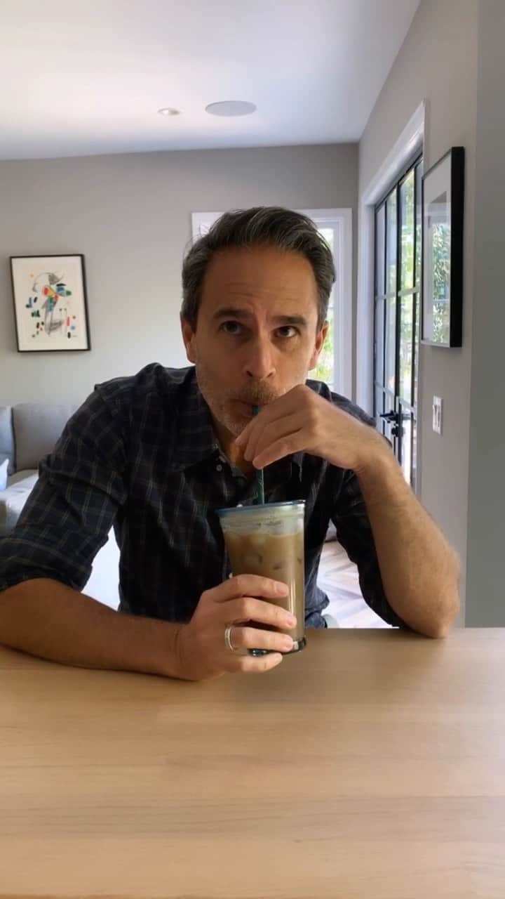 ブラッド・ゴレスキーのインスタグラム：「Since I can’t be everyone's personal barista, I’ve teamed up with @UberEats & @Starbucks to send Gary’s favorite drink to his mom, Felicia. She was so surprised, and now we’re all having coffee together. Who would you #SendACup to? #ad」