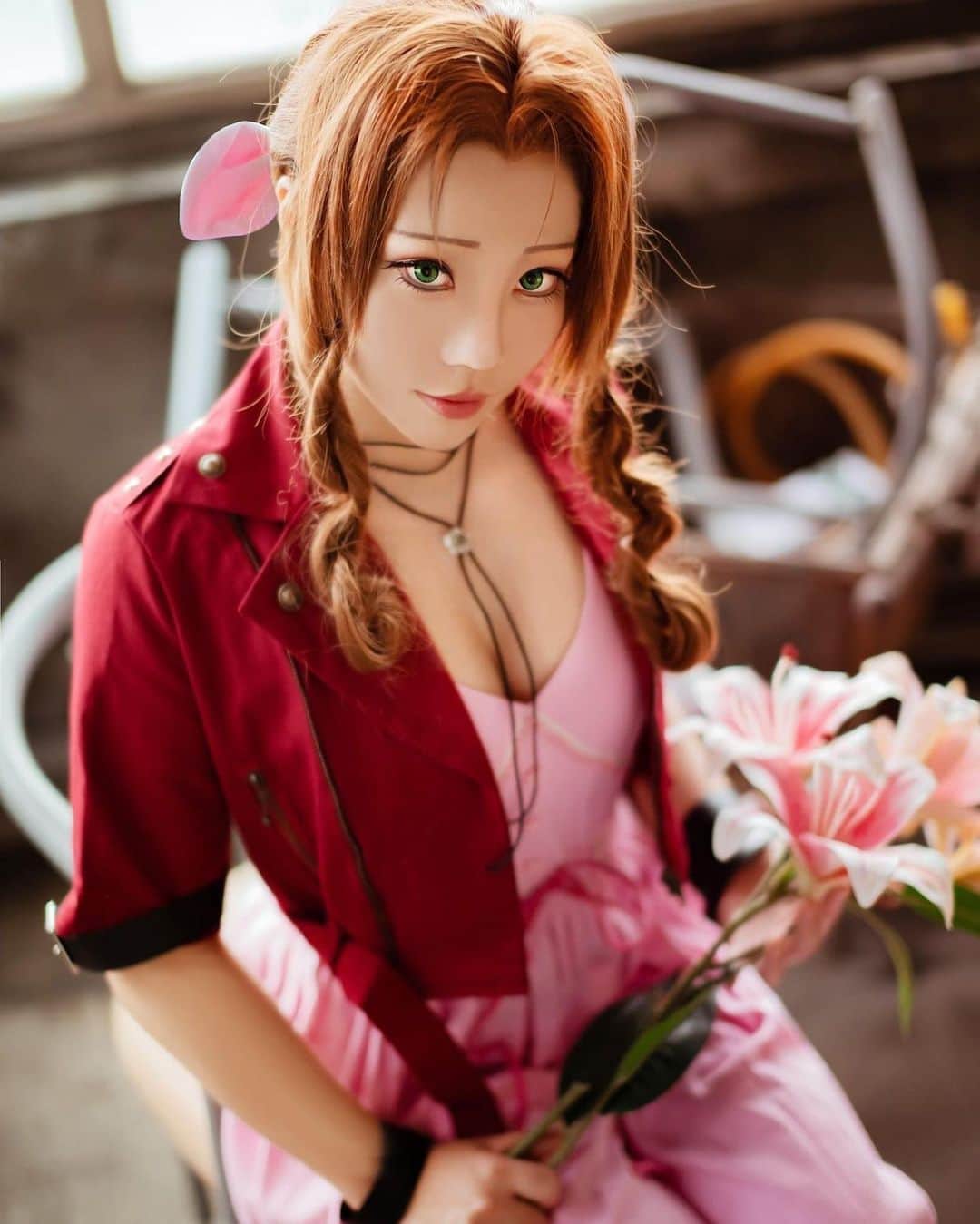 千尋のインスタグラム：「大家還記得千尋去年COS艾莉絲嗎//// Do you guys remember last year CHIHIRO cosplay as Aerith?  #FF7Remeke #Aeris #Aeriscosplay #エアリス」