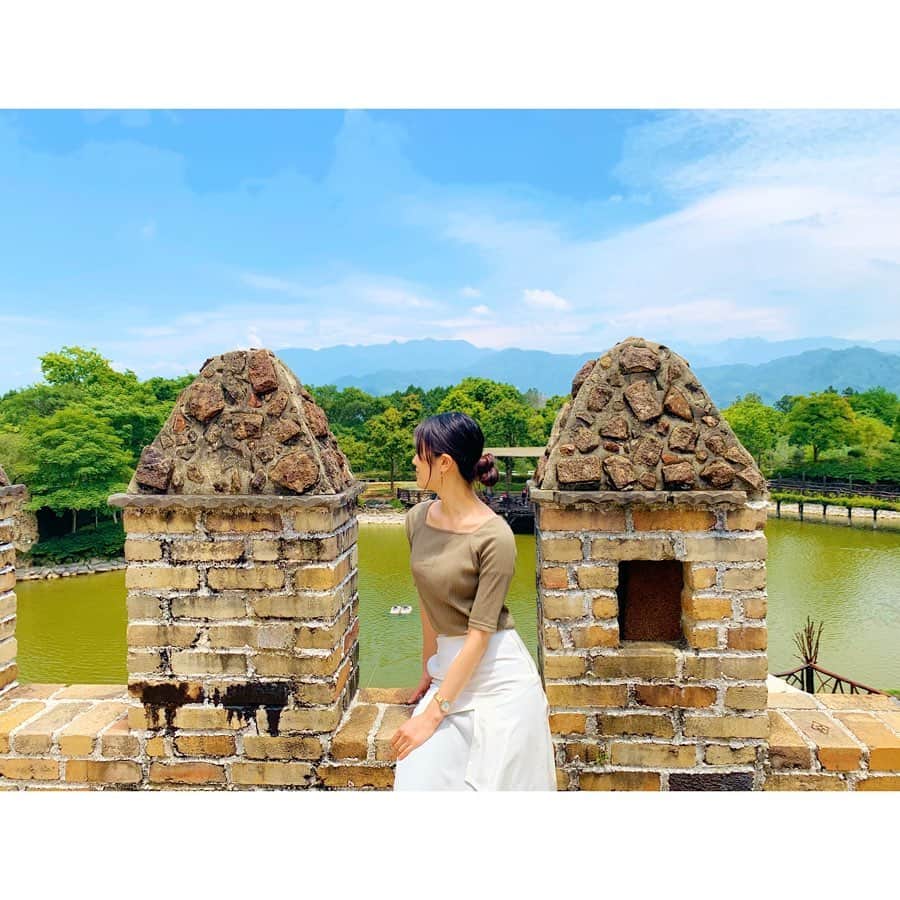のインスタグラム：「.﻿ .﻿ ここは#大坑風景區 台中駅から30分弱の場所だけど…車が無いと行けない場所😂﻿ ﻿ 大自然を見ながらリフレッシュ出来ます♡﻿ ﻿ ﻿ この夏は特に日焼け注意だわー😜﻿ ﻿ ﻿ 我覺得這個夏天很容易曬太陽😂﻿ 我會要注意〜﻿ 還有最近很容易出汗﻿ 可是這是…有一點健康😂😂😂﻿ ﻿ ﻿ #台湾﻿ #台湾生活 #すっごい水が…緑！ワラ」