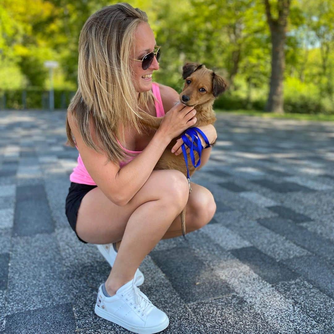 セリーヌ・バン・ガーナーのインスタグラム：「🐶🥰」