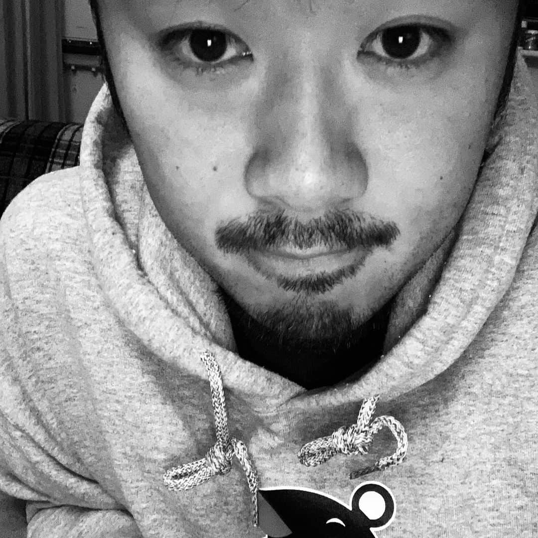 由規さんのインスタグラム写真 - (由規Instagram)「自粛期間でヒゲ伸ばしてみた。 #ヒゲ伸ばしてみた #stayhome  でも変だから剃った。」5月6日 22時35分 - yoshinori11sato