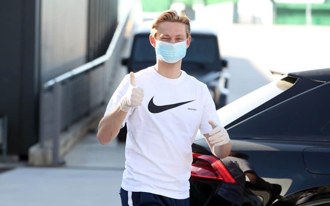 フレンキー・デ・ヨングのインスタグラム：「😉😷👍🏼」
