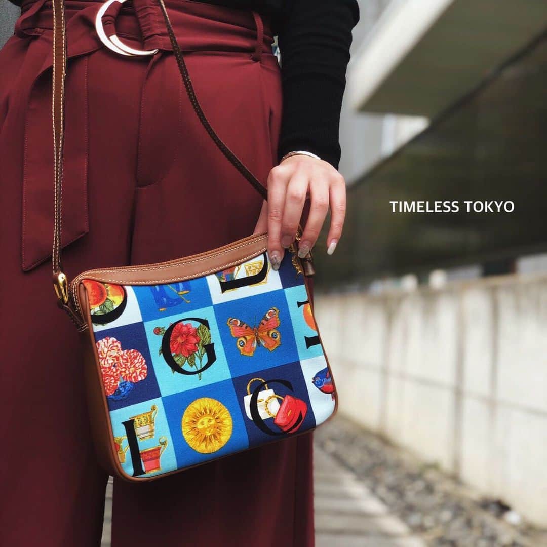 Paula’sのインスタグラム：「【 ⏰TIMESALE⏰ 】 まもなく終了！！ 人気商品が最大50%OFF . GUCCI ロゴショルダーバッグ . 詳細はWEB SHOPにて 【FA5160】 . 【期間限定】 4/29(水) - 5/6(水) . 本日までのお得なアイテムをお見逃しなく♡ . #TIMELESSTOKYO#TIMELESS#TOKYO#vintage#タイムレス#selectshop #shopping #fashion#bag#accessory #watch#gucci #stayhome#sale」