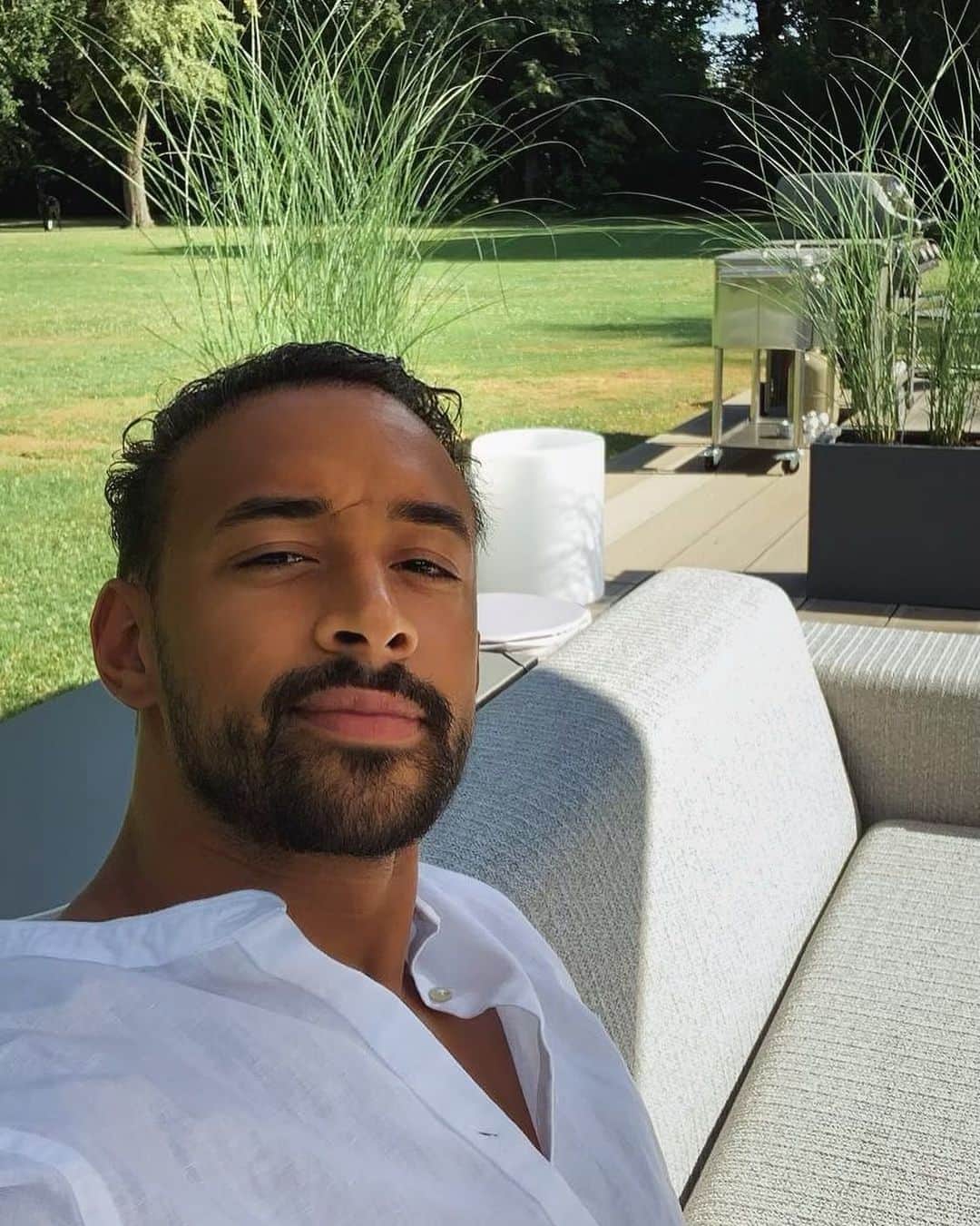 カリム・ベララビのインスタグラム：「day off. 🌿🌞」