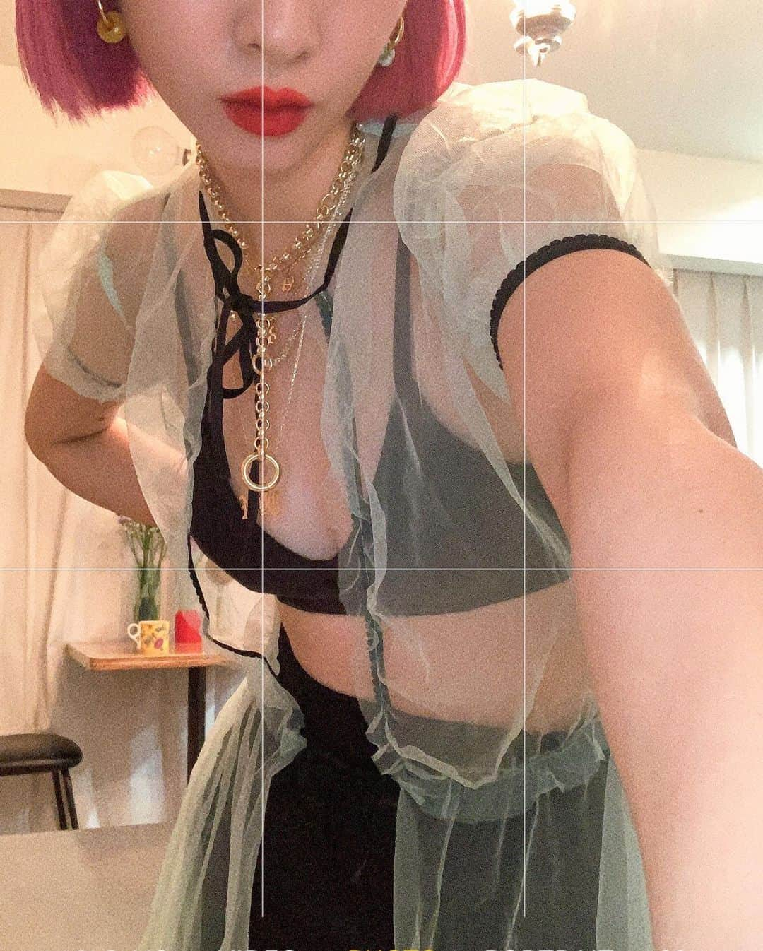 AMIさんのインスタグラム写真 - (AMIInstagram)「スケスケコーデ。🧚‍♀️ #LOVEFASHION_LOVEYOURSELF #MY_FOAH」5月7日 0時01分 - amixxamiaya