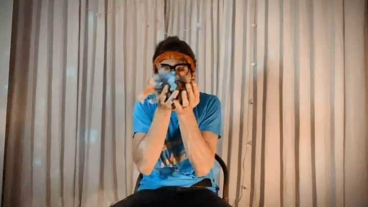 マシュー・カマのインスタグラム：「Quarantine project! Shot a video for “Kangaroo” at home with our phones. It’s not awful! Link in bio @winnetkabowlingleague」