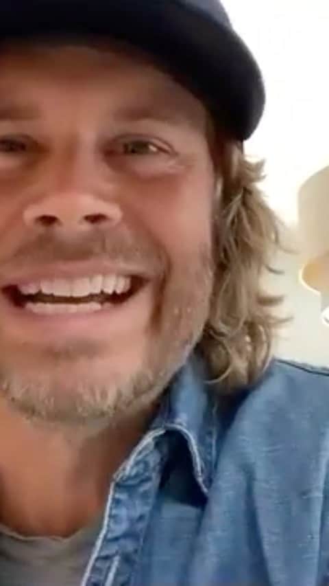 エリック・クリスチャン・オルセンのインスタグラム：「Chris Golden is to public health what Indiana Jones is to archaeology. In this EMA Talk, @green4ema and @harvardcchange connected me with Dr. Christopher Golden for a discussion on biodiversity, wildlife consumption, nutrition, and public health interventions in Madagascar. Link for full interview in my bio and Please go to @green4ema’s bio for the full interview on YouTube. #EnvironmentalMediaNetwork」