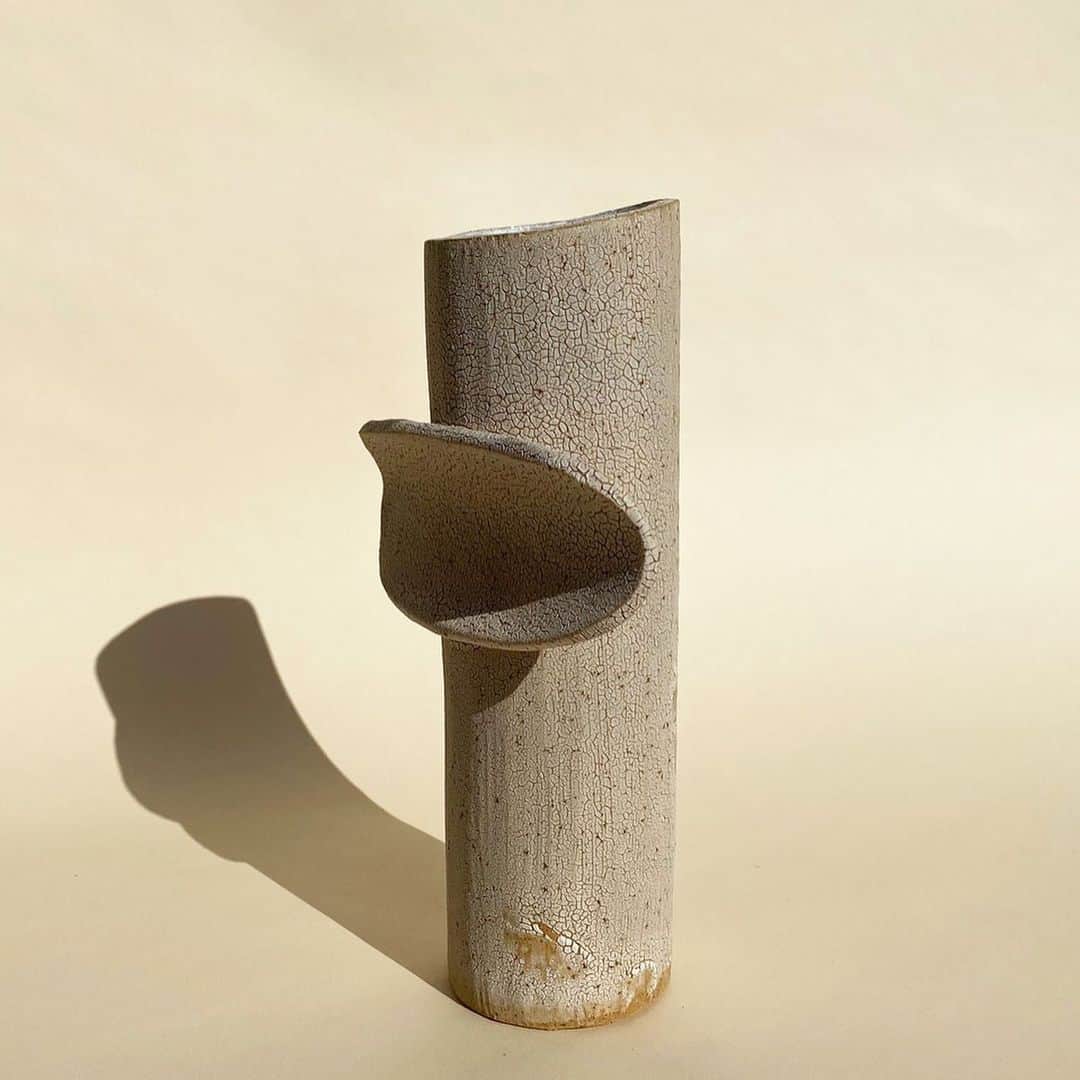 アポロジーさんのインスタグラム写真 - (アポロジーInstagram)「TOTEM  The small one /// /// TOTEM Le petit  #ceramics #ceramique #handbuiltpottery #clay #glaze #sculpture #beautiful」5月7日 1時43分 - olivia_cognet