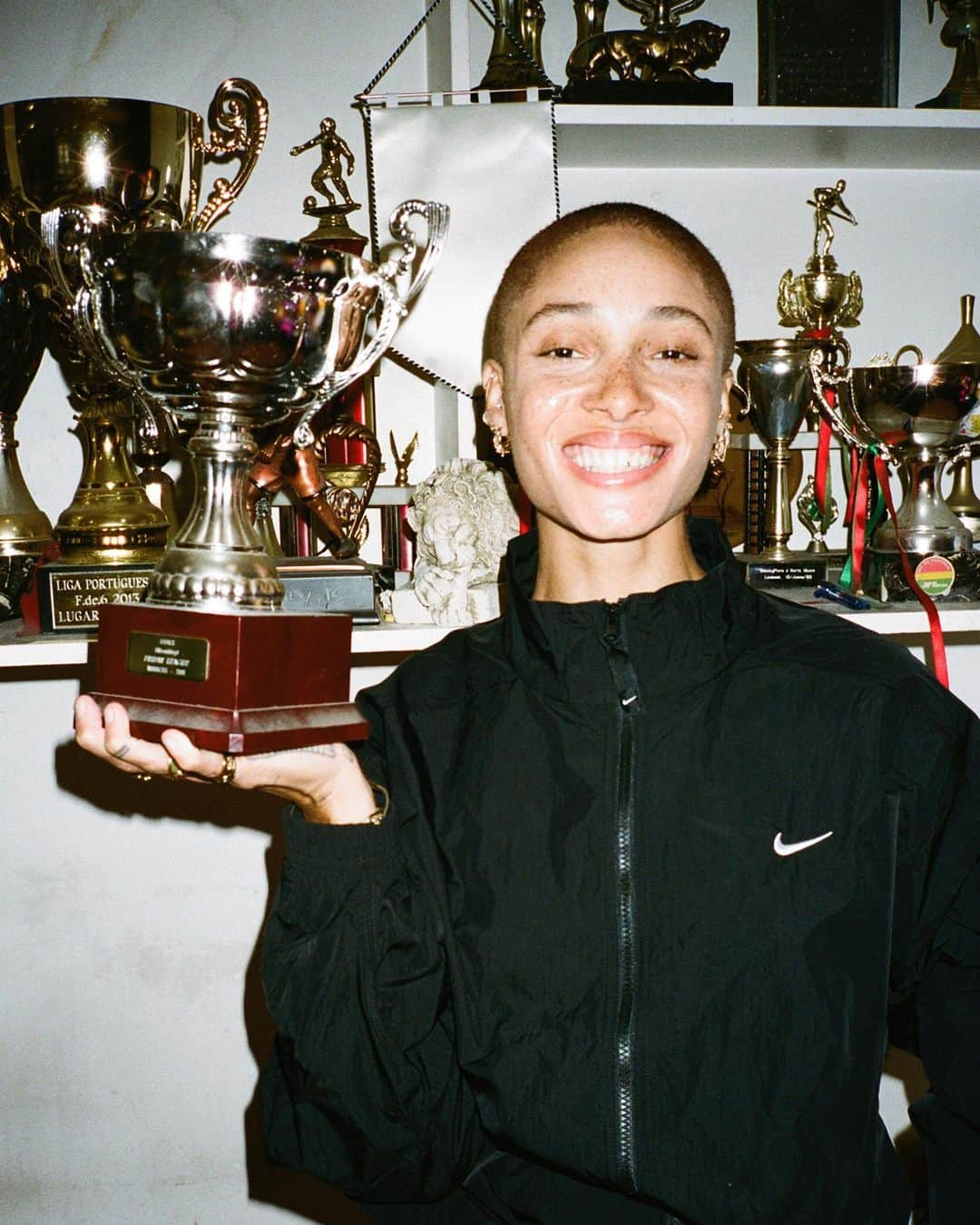 Nike Womenさんのインスタグラム写真 - (Nike WomenInstagram)「Important reminder: you are NOT alone. Join @GurlsTalk founder @adwoaaboah for a cozy chat with some fierce and talented panelists. And did we mention there will be a dance party? Link in bio to register. We’ll see ya there. #gurlstalktogether」5月7日 2時02分 - nikewomen