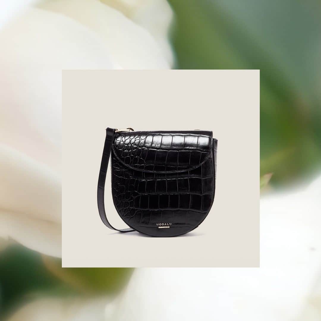 モダルーのインスタグラム：「Innovatively stylish, Sofia is designed with a scooped base and and flap over closure in a premium croc effect leather. Was £155, now under £50 #ModaluMoments」