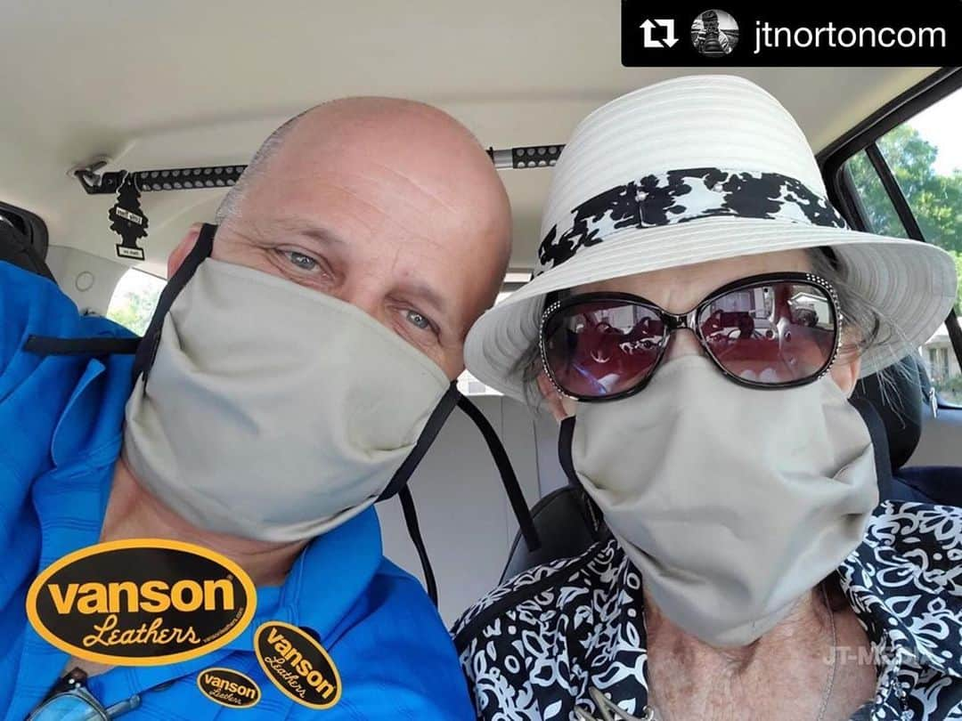 バンソンさんのインスタグラム写真 - (バンソンInstagram)「Thank you all our customers and friends for wearing our masks and preventing the spread of the #covid19 #Repost @jtnortoncom ・・・ @vansonleathers  did a great job with these https://vansonleathers.com/  #prevention #reusablemask #vansonleathers」5月7日 2時10分 - vansonleathers