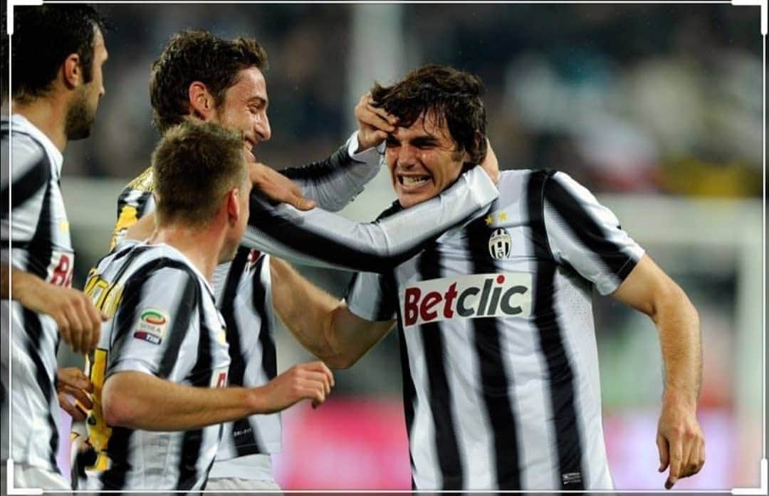 のインスタグラム：「Magic moments #finoallafine #juventus #30scudetto #campioniditalia ⚪⚫❤️ 6maggio2012」
