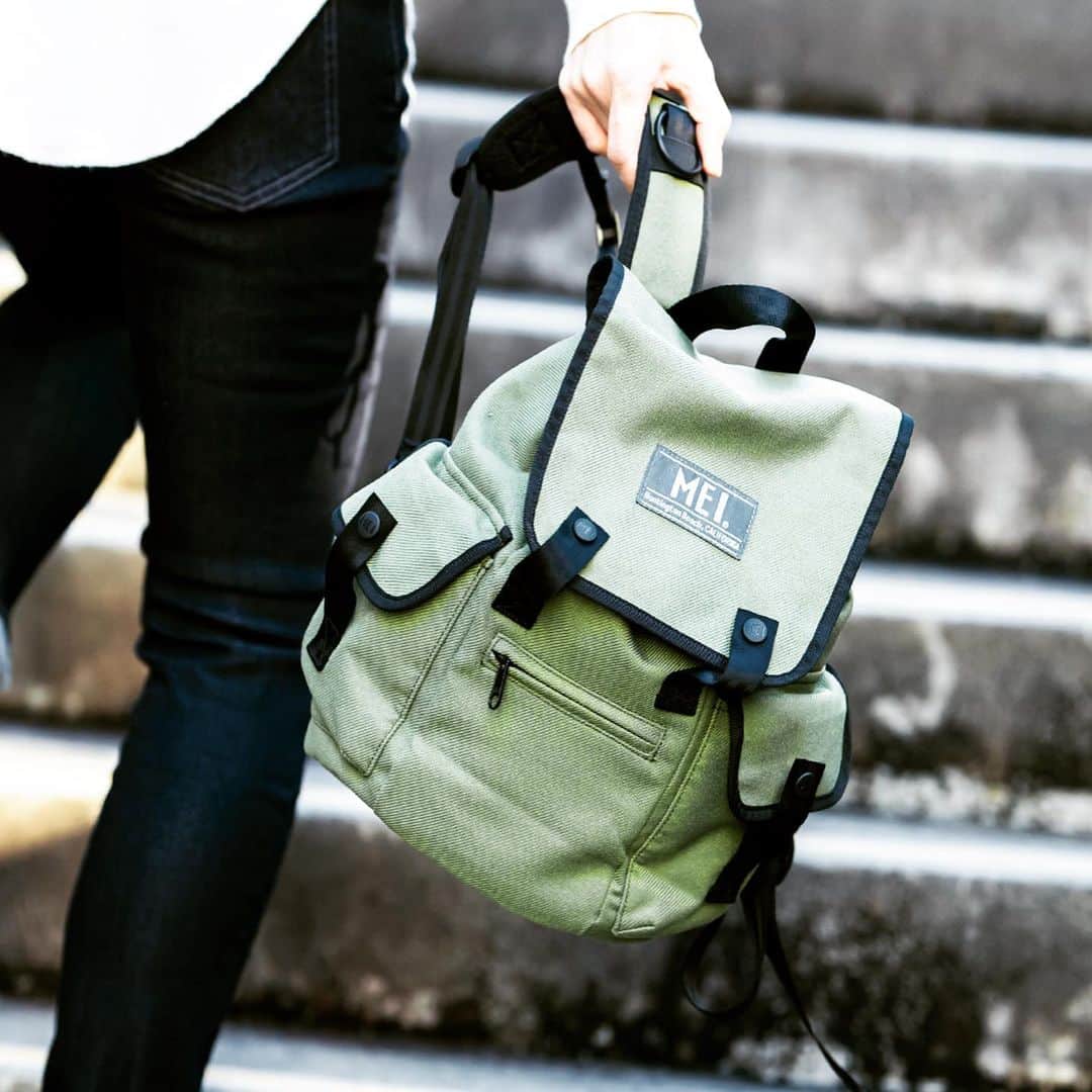 MEI(メイ) のインスタグラム：「MEI 2020 SPRING/SUMMER URBAN collection MEI-000-203005 COTNA EASY PACK ¥6,900+tax カラー展開：BEIGE, BLACK, NAVY, OLV DRUB サイズ：W23×H30×D12  #mei #mei_bag #メイ #メイバッグ #cotna #backpack」