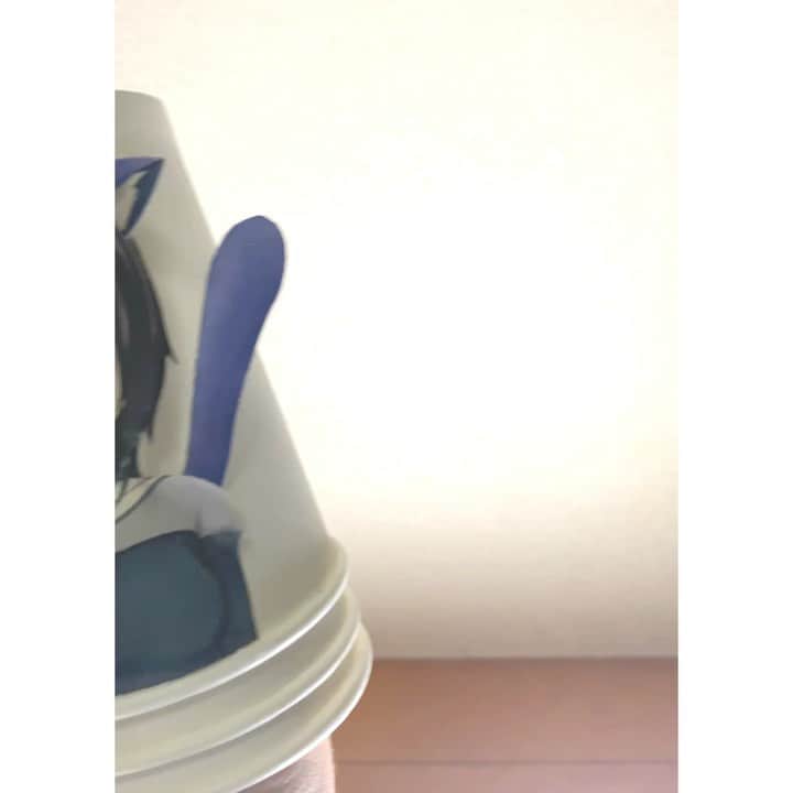 しんらしんげのインスタグラム：「紙コップで動く女の子作りました。 papercup art #papercup #紙コップ」