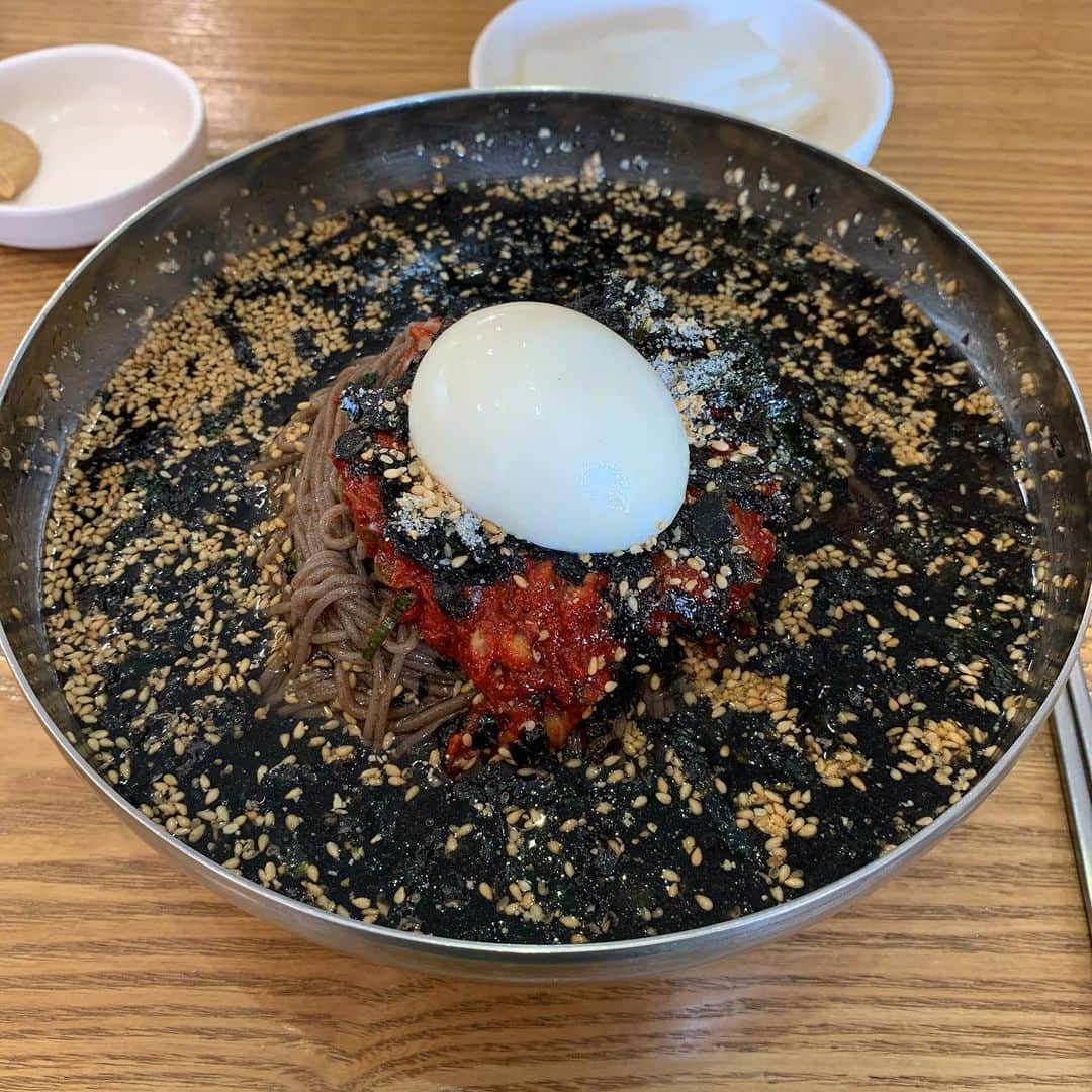 コ・ギョンピョのインスタグラム：「오이빼기 히히」