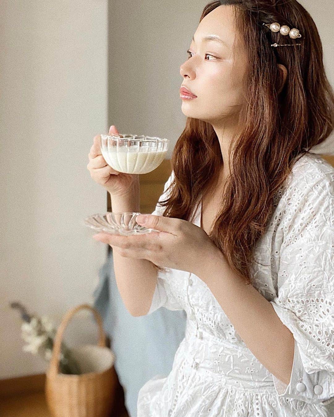 Yuuki mimuraさんのインスタグラム写真 - (Yuuki mimuraInstagram)「𓅿𓅹𓅿𓅹𓅿𓅹𓅿𓅹 . 今日はお昼の代わりに #BIOTEIN 🥛 ヨーグルト味とチョコレート味が入ってるセットをいただいて ヨーグルトをチョイス🥣 牛乳と混ぜて飲んだよ~𖠚ᐝ 明日はチョコレート味の方で、 パンケーキ🥞作りたいなぁと思ってるよ👩🏻‍🍳 . .  @biotein_official #ビオテイン#プロテイン #プロテインヨーグルト #B420#プロテイン女子  #プロテインドリンク #乳酸菌  #乳酸菌飲料 #ダイエット食品  #ダイエット方法 #pr #筋トレダイエット  #筋トレ初心者 #美ボディー  #ダイエット女子  #ダイエットメニュー  #美ボディメイク #ボディメイク #protein#yogurt#chocolate #bodymake #bodycare」5月7日 14時08分 - u0829u