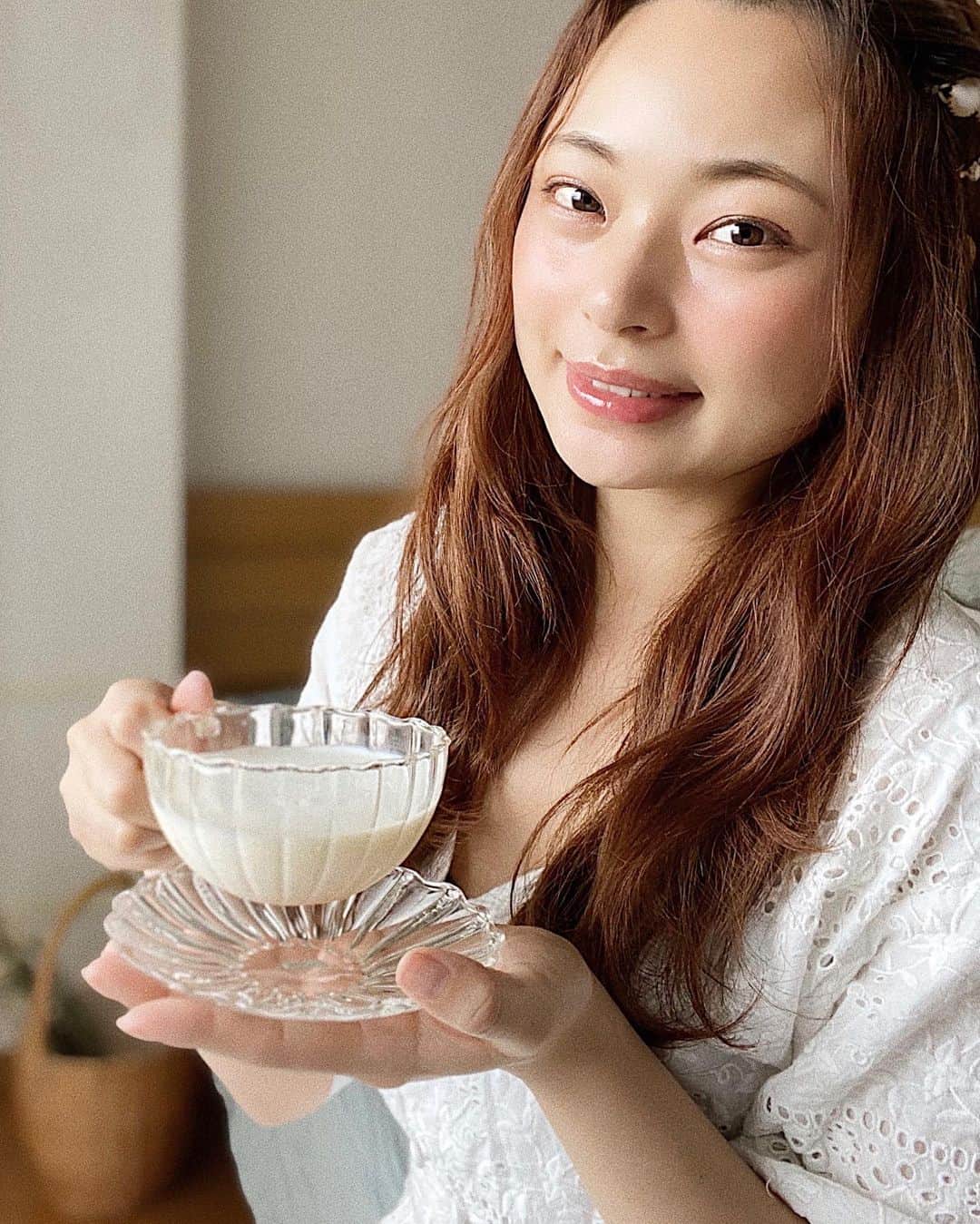 Yuuki mimuraさんのインスタグラム写真 - (Yuuki mimuraInstagram)「𓅿𓅹𓅿𓅹𓅿𓅹𓅿𓅹 . 今日はお昼の代わりに #BIOTEIN 🥛 ヨーグルト味とチョコレート味が入ってるセットをいただいて ヨーグルトをチョイス🥣 牛乳と混ぜて飲んだよ~𖠚ᐝ 明日はチョコレート味の方で、 パンケーキ🥞作りたいなぁと思ってるよ👩🏻‍🍳 . .  @biotein_official #ビオテイン#プロテイン #プロテインヨーグルト #B420#プロテイン女子  #プロテインドリンク #乳酸菌  #乳酸菌飲料 #ダイエット食品  #ダイエット方法 #pr #筋トレダイエット  #筋トレ初心者 #美ボディー  #ダイエット女子  #ダイエットメニュー  #美ボディメイク #ボディメイク #protein#yogurt#chocolate #bodymake #bodycare」5月7日 14時08分 - u0829u